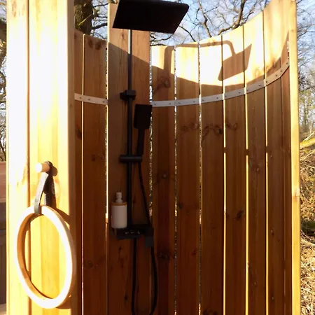 Campo de lujo Tente Avec Jacuzzi Vue 1